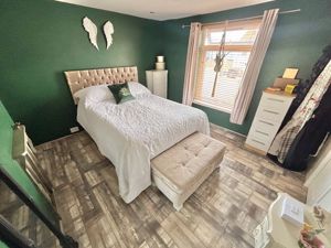 Bedroom- click for photo gallery